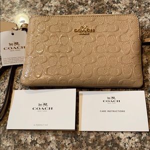 Coach Wristlet New With Tags